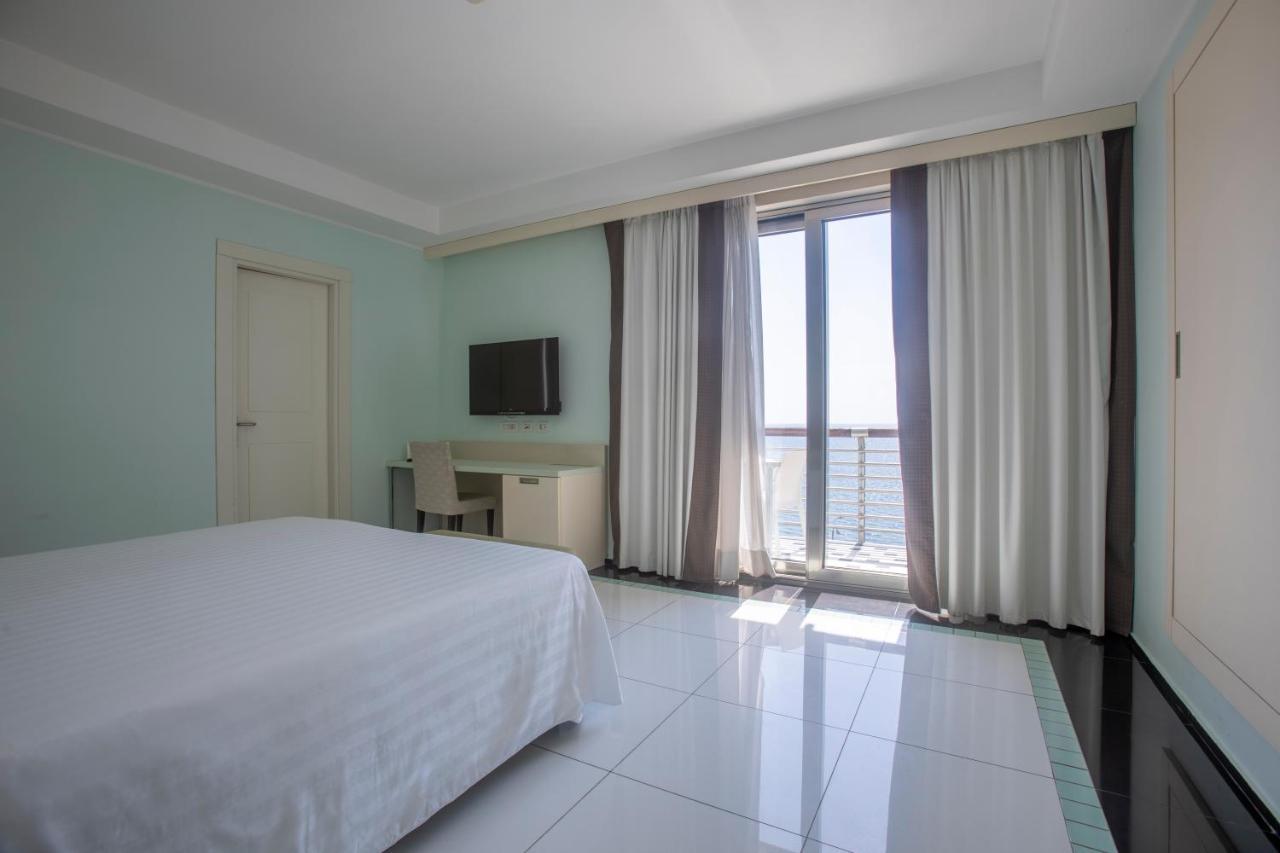 Hotel Grand Salerno