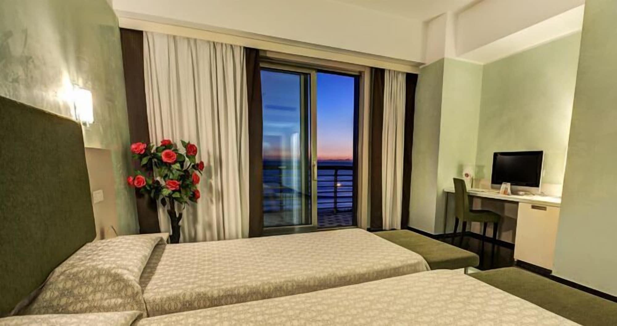 Hotel Grand Salerno