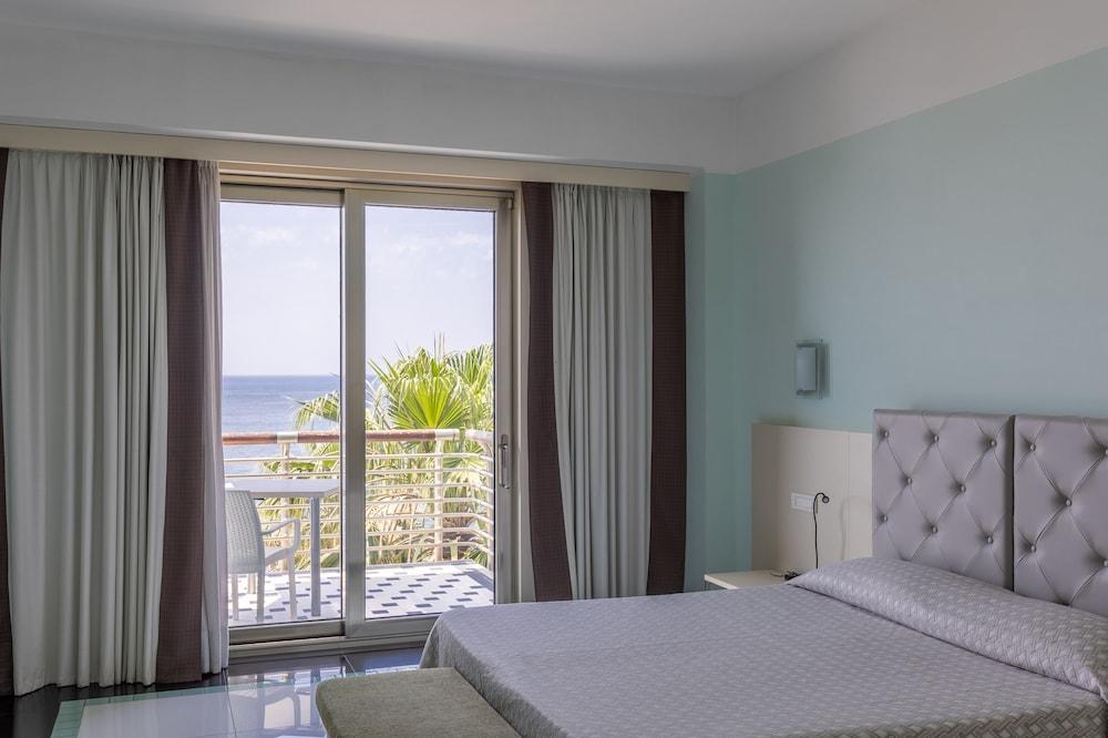Hotel Grand Salerno